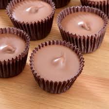Recette Chocolats Au Beurre De Cacahuetes Reese Recette Recette Caramel Chocolat Maison Beurre De Cacahuetes