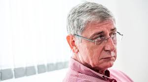 Gyurcsány ferenc, a demokratikus koalíció elnöke a közösségi oldalán hívta fel a figyelmet arra, hogy a nevében azzal hívogatják telefonon az. Blikk Gyurcsany Ferenc Korhazba Kerult 24 Hu
