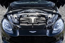 Aston Martin Dbx Flinker Crossover Zum Furstlichen Preis