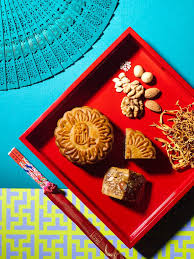 Newest Edition To Xincuisine Selection The Assorted Nuts With Cordyceps Flower Mooncake Is Known For Its Health Benef ขนมไหว พระจ นทร อาหาร เค าโครงน ตยสาร
