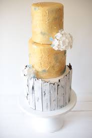 This applies to our designer cake collection only. Hochzeitstorte Gold Weddingcake Hochzeitstorte Schone Kuchen Hochzeitstorte Gold