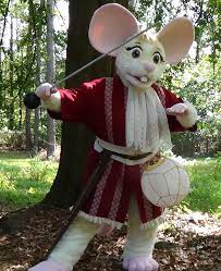 Brie dresses up as a different famous mouse every year and this year s… |  Alice in wonderland fancy dress, Alice in wonderland costume, Dormouse  alice in wonderland