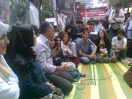 Mazlumder haberleri, son dakika mazlumder haber ve gelişmeleri burada. Roboski Icin Duygunu Paylas Standinin Ilk Konugu Ayhan Bilgen