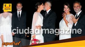 En cuanto a la vestimenta, romina lució un vestido de paz cornú, quien también había confeccionado su atuendo para la ceremonia por civil. Jorge Rial Y Romina Pereiro Ya Son Marido Y Mujer Mira Sus Elegantes Looks El Anillo Y El Apasiona Youtube