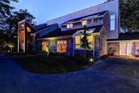 Contemporary Luxury Home Near Derby Downtown Louisville Kentucky Safe Neighborhood And Well Lit Home V Kentucky Bourbon Trail Renting A House Luxury Homes