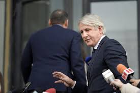 Eugen orlando teodorovici, noul ministru al finanţelor publice, are patru împrumuturi care, însumate, depăşesc 800.000 de euro pentru care trebuie să valoarea chiriilor de 5.000/lună reprezintă venituri comune cu florentina costache, a precizat ministrul finanţelor. Ce Avere Are Eugen Teodorovici A AnunÅ£at CÄ Vrea SÄ Candideze La PrezidenÅ£iale Din Partea Psd