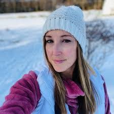 Erin Hinebaugh's Instagram, Twitter & Facebook