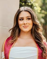 Elaine Mudge's Instagram, Twitter & Facebook