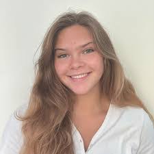 Rose Cascio's Instagram, Twitter & Facebook