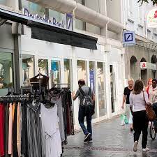 Hier finden sie eine liste von deutsche bank geldautomaten in der nähe hausen b. Photos At Deutsche Bank Wurzburg Bayern