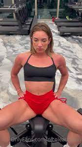 Nicole Autumn Leg Day In The Gym