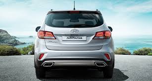 The hyundai santa fe stands out from the midsize suv category with its generous standard tech features and long warranty coverage. Hyundai Grand Santa Fe Highlights Find A Car Hyundai Uae
