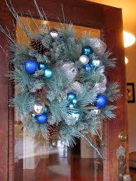 Zoom In Wrapping It Up Door Decorations Christmas Wreaths Holiday Decor