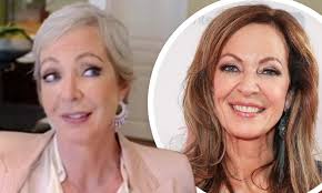 Gotta love allison janney (imgur.com). Allison Janney Says It S Amazing To Wear Her Hair Naturally As She Shows Off Her Chic Silver Do Daily Mail Online