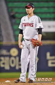 Jun 19, 2021 · 정찬헌 '정주현 호수비 고마워'포토 기사입력 2021.06.19 19:05 엑스포츠뉴스 잠실, 고아라 기자 19일 오후 서울 송파구 잠실야구장에서 열린 '2021 신한은행 sol kbo리그' kia 타이거즈와 lg 트윈스의 경기, 5회초 lg 선발투수 정찬헌이 정주현의 호수비에 고마움을. ì •ì°¬í—Œ ì—°ì† ë¶€ì§„ ë¸Œë ˆì´í¬ ê±¸ë¦° Lg ë'¤ê°€ ë¶ˆì•ˆí•˜ë‹¤ ë‹¤ìŒìŠ¤í¬ì¸ 