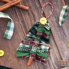 Gardez ces idées dans vos épingles pinterest! Diy 5 Idees Pour Decorer Son Sapin De Noel Reperees Sur Pinterest Bricolage De Noel Maternelle Activite Manuelle Noel Primaire Activite Manuelle Noel