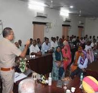 एसपी बोले- बंद का न करें समर्थन, शांतिपूर्ण तरीके से रखें बात - दैनिक  भास्कर | Dainik Bhaskar