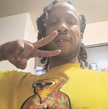 Jim Jones & Kendrick Perkins link up 📸