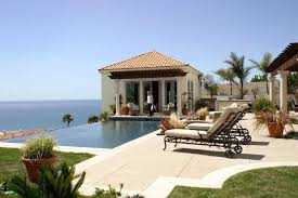 The Cohen Pool House On The O C 2003 07 Supposedly In The Crystal Cove Pelican Hill Area Of Newport Beach But Actually Pool House House Cost Pool Houses
