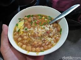 Sejumlah menu makanan dan minuman yang halal, mulai dari burger, hot dog, ayam goreng, dan aneka snack andalan a&w tersebut dibanderol dengan harga jika anda tertarik untuk menikmati hidangan cepat saji di a&w. Kriuk Renyah Soto Klethuk Yang Unik Dari Blora