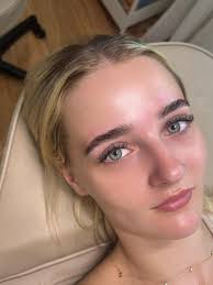 Looking for lash extension models for practice