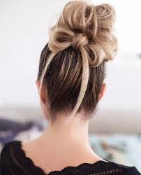 Herhangi Bir Gun Icin 15 Yaratici 2019 Topuz Modelleri Trendler Ve Moda Orgulu Sac Kisa Sac Kisa Dogal Sac