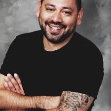 Javier Farfan's Instagram, Twitter & Facebook