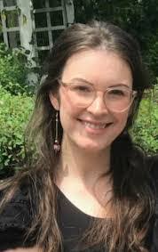 Robyn Mays's Instagram, Twitter & Facebook