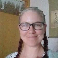 Melody Vernon's Instagram, Twitter & Facebook