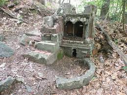 Little People S Village Abandoned Roadside Attraction Woodbury Ct Abandoned Places Abandoned Village Mysterious Places