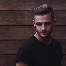 Yolda yanınızdan geçen iki erkekten birinde rastlayabileceğiniz bu saç modeli. Erkekte Sacin Ne Kadar Onemli Oldugunu Gosteren 28 Yanlar Kisa Ustler Uzun Modeli Onedio Com