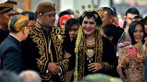 Provinsi jawa tengah terdiri dari 35 kabupaten. Nikah Adat Jawa Ini Pakem Yang Bisa Dan Pantang Diubah