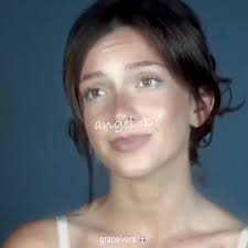 Isabella Rosa Procida Hannah