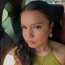 Arlene Mercado (@arlenemercado_)