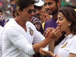 The storyline, item songs, and character interactions make this an entertaining film worth repeat watching. When Juhi Chawla Revealed Shah Rukh Khan S Food Secrets Filmfare Com