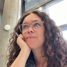 Joanna Potts's Instagram, Twitter & Facebook