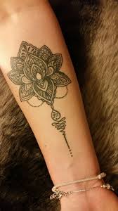 Jan 30, 2015 · die tattoo vorlagen bieten den kunden die möglichkeit, eine bessere vorstellung davon zu bekommen, wie die tätowierung auf ihrer haut aussehen würde. Boho Unalome Lotus Flower Forearm Tattoo Design By Nunu Starcat Koh Samui Thailand Mandala Flower Tattoos Small Forearm Tattoos Forearm Tattoos