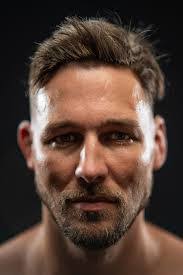 Travis Middleton's Instagram, Twitter & Facebook