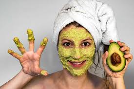 Per far sì che l'acne scompaia, ricorreremo all'acqua in cui avrai cotto precedentemente dei fagiolini verdi (senza sale!). Maschera Per Il Viso 7 Ricette Fai Da Te Con Prodotti Naturali Dalla Banana Alla Papaia Non Sprecare