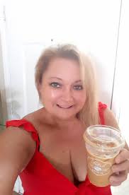 A bagel& cream cheese is a good snack no matter the time of day who agrees?