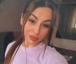 Tanara romanca disparuta fara urma in Anglia Andreea Catalina Olteanu in  varsta de 27 de ani a venit in Marea Britanie in luna septembrie. Parintii  ei, care locuiesc in Constanta, au tinut