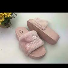 Reka bentuk kasut telah berkembang sepanjang terdapat banyak jenis kasut untuk lelaki dan wanita. Kasut Puma Fenty Women S Fashion Shoes On Carousell