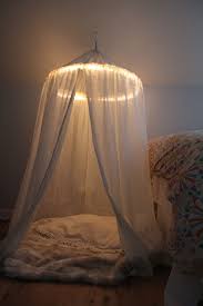 Large buckets give you the ability to weigh down your canopy tent in locations with heavy winds. Small Canopy Tent Bed For Kids Home Decorating Trends Homedit Diy Mobel Schlafzimmer Schlafzimmer Diy Kinder Zimmer