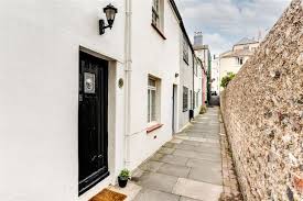 Medina house is a former turkish bath on the seafront of hove, sussex, england. Homes For Sale In Medina Villas Hove Bn3 Buy Property In Medina Villas Hove Bn3 Primelocation