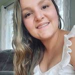 Penelope Bouchard's Instagram, Twitter & Facebook