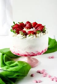 Torta Decorata Con Fragole E Panna Colorata Graziaintavola Decorazioni Con Fragole Torte Fragole