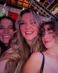 Madeleine Steele (@madeleineesteele) • Instagram photos and videos