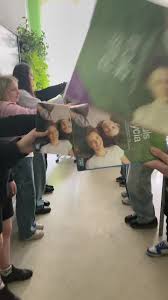 Paula Laur's Instagram, Twitter & Facebook