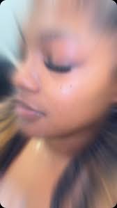 Vickey Williams's Instagram, Twitter & Facebook