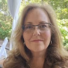 Starter beekeeping tips for Fredericksburg area beginners